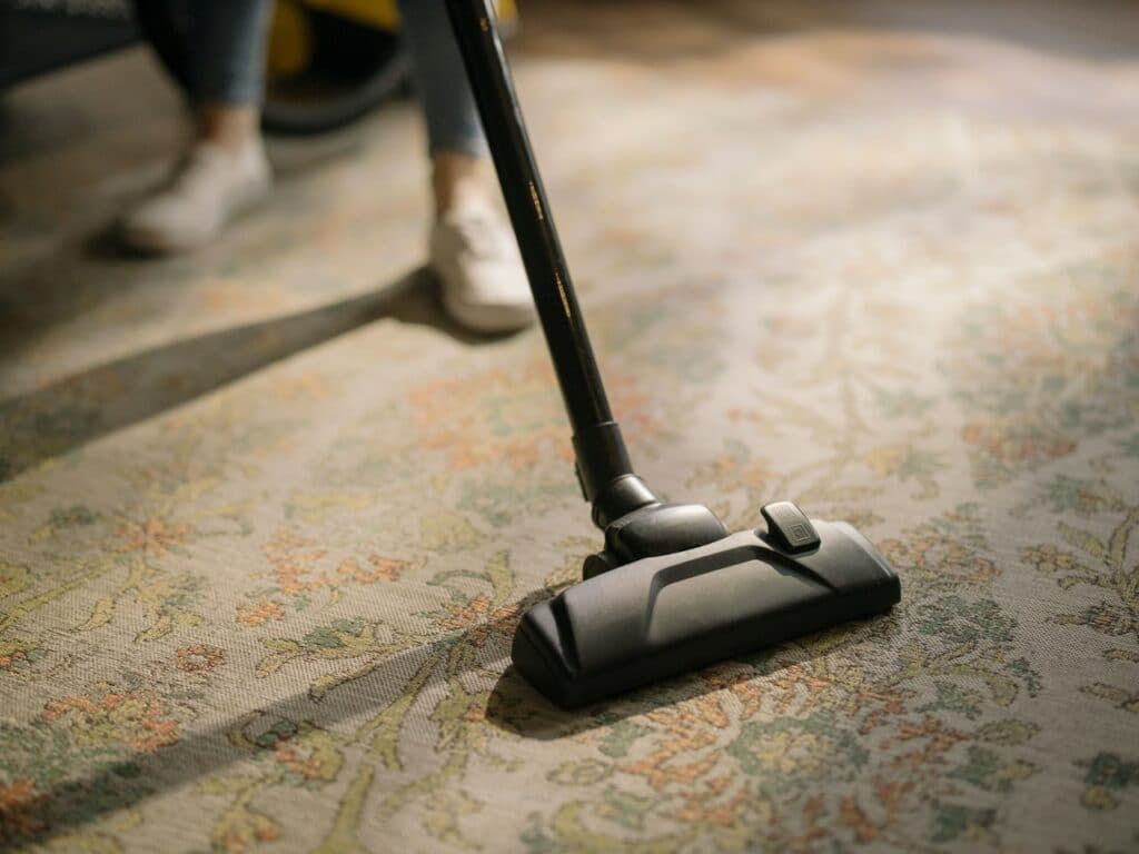 Vacuum clean upholstery carpet