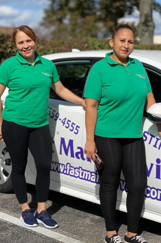 2 Maid cleaners in fast maid service